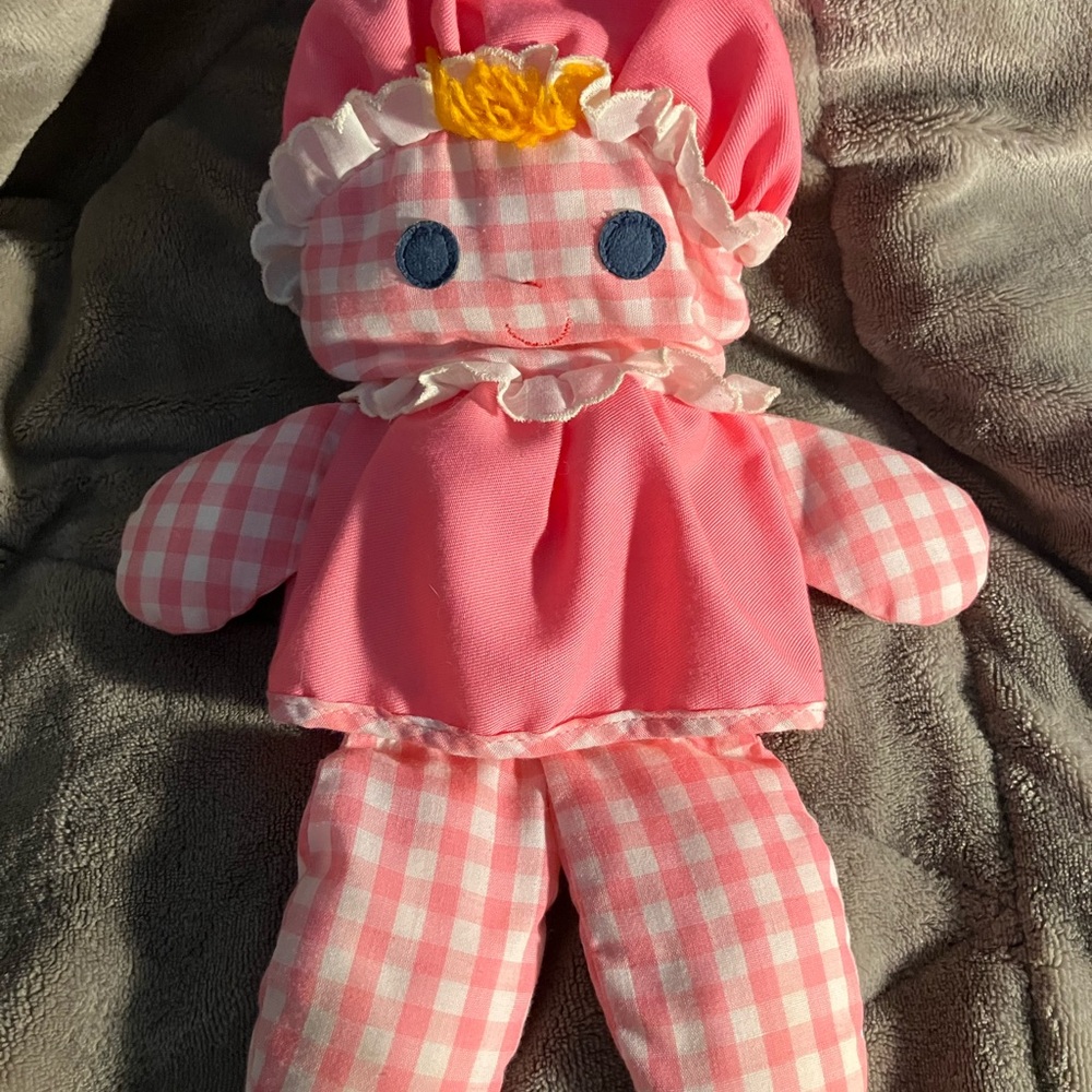 1975 FISHER-PRICE Crib & Playpen LOLLY Pink Gingham Rattle-Inside Rag Doll #420